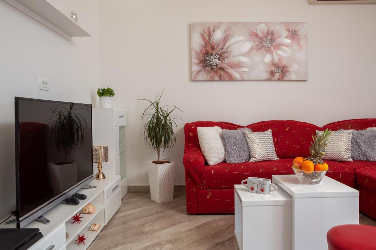 Fba Family Beach Apartments Omiš Extérieur photo