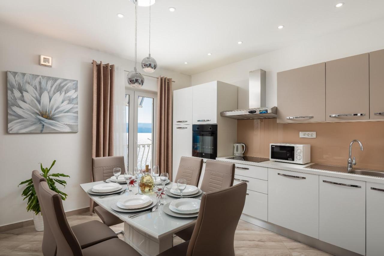 Fba Family Beach Apartments Omiš Extérieur photo