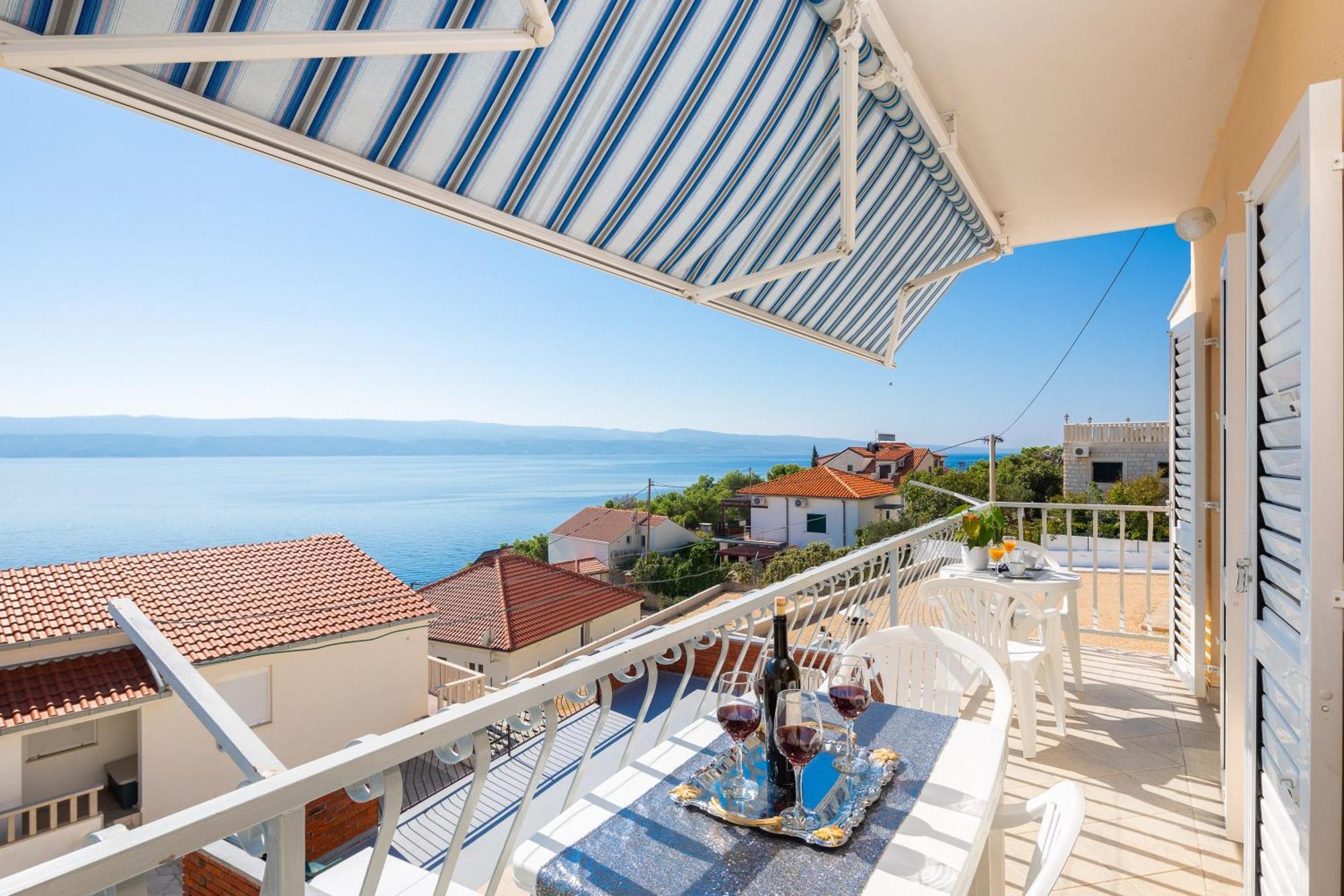 Fba Family Beach Apartments Omiš Extérieur photo