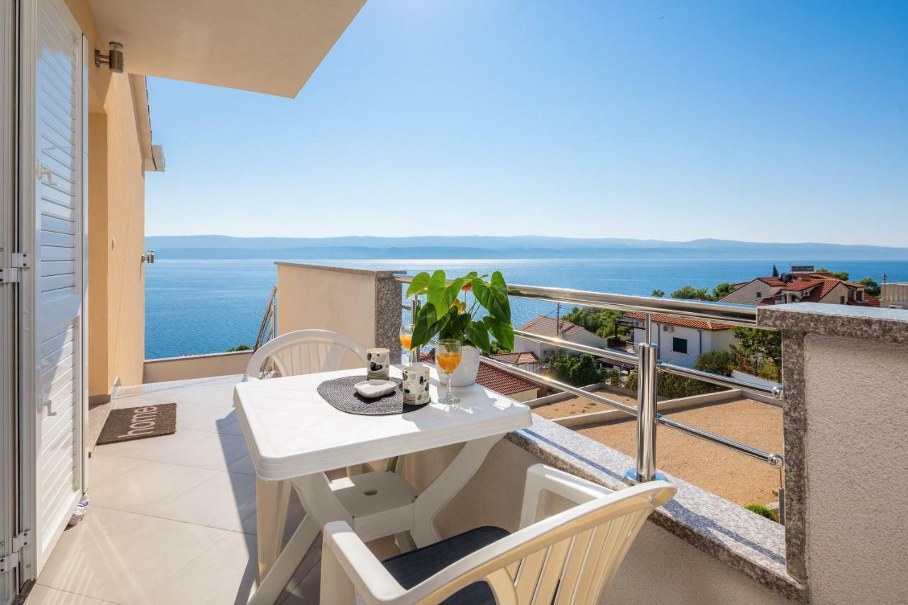 Fba Family Beach Apartments Omiš Extérieur photo