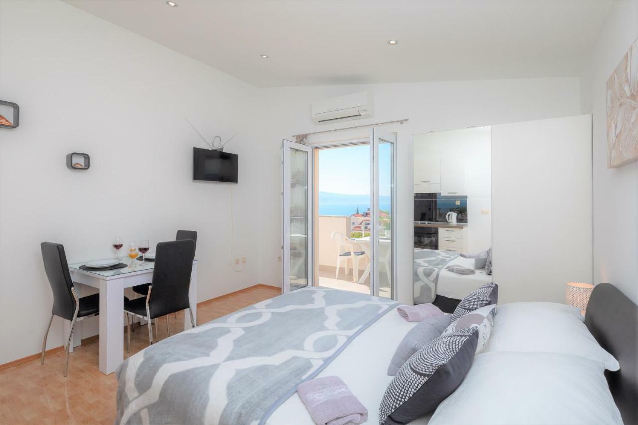Fba Family Beach Apartments Omiš Extérieur photo
